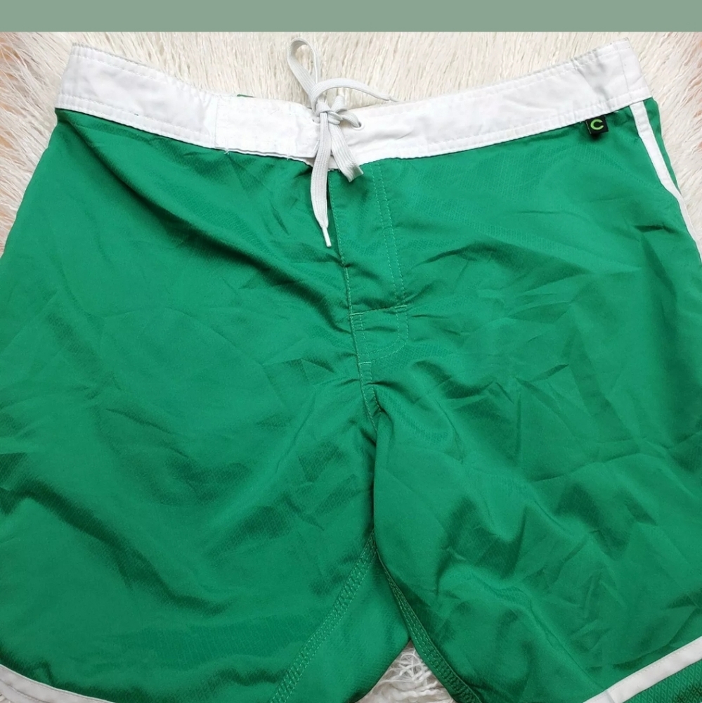The Chive Men’s Size 33 Green Board Shorts Keep Ca
